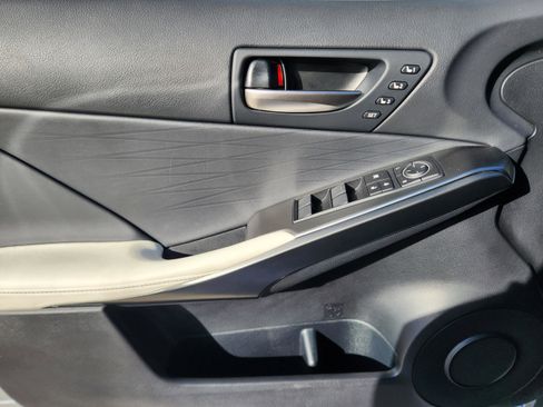 Used 2024 Lexus IS 500 image 21