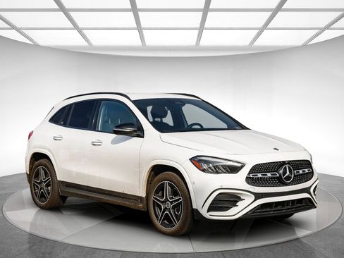 Used 2025 Mercedes-Benz GLA 250 image 4