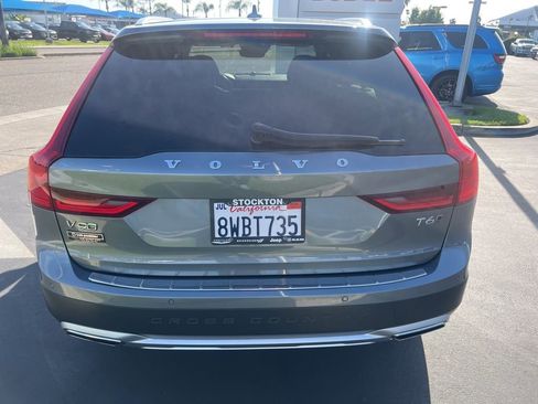Used 2017 Volvo V90 T6 Cross Country AWD/4WD image 16