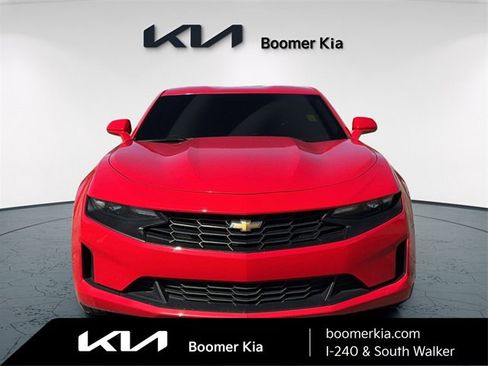 Used 2020 Chevrolet Camaro LT image 2