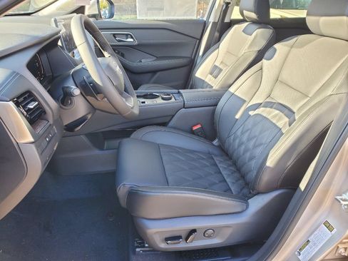 New 2026 Nissan Rogue Platinum w/ Platinum Premium Package AWD/4WD image 17