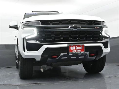 Used 2022 Chevrolet Suburban Z71 w/ Luxury Package AWD/4WD image 37