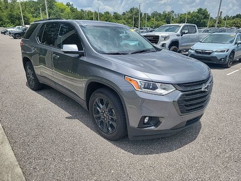 Used 2020 Chevrolet Traverse RS FWD image 2