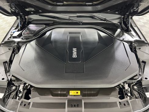 Used 2026 BMW i5 eDrive40 w/ Premium Package image 25