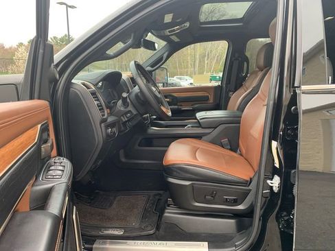 Used 2024 RAM 2500 Limited w/ Safety Group AWD/4WD image 32