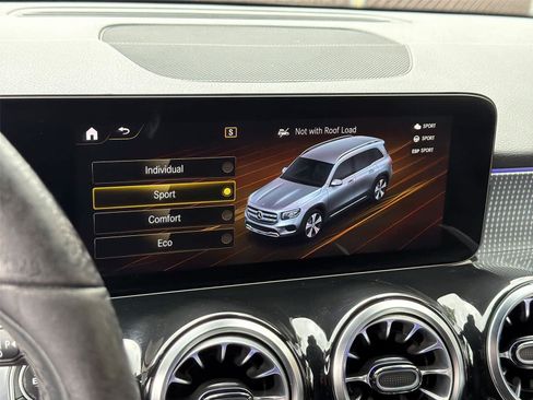 Used 2022 Mercedes-Benz GLB 250 image 40