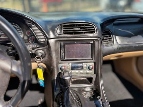 Used 2004 Chevrolet Corvette Convertible w/ Preferred Equipment Group image 26