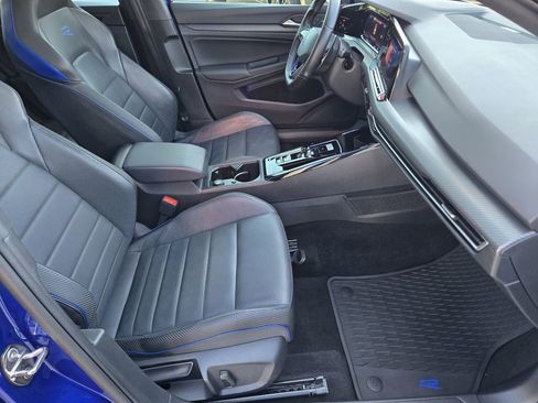 Used 2024 Volkswagen Golf R image 16