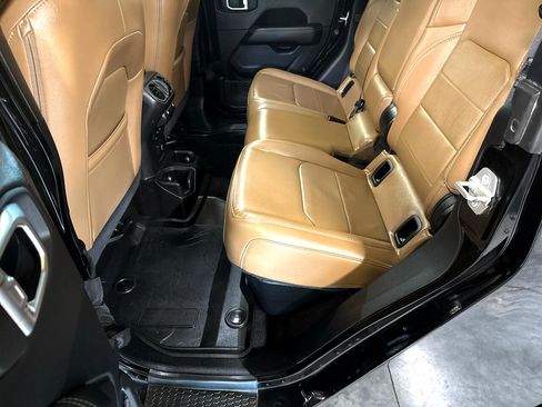 Used 2021 Jeep Gladiator Overland w/ Popular Equipment Package image 23