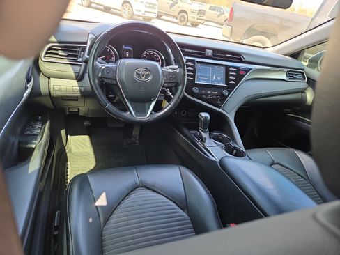 Used 2019 Toyota Camry SE image 13