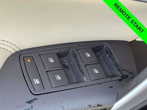 Used 2017 Buick Regal Sport Touring image 10