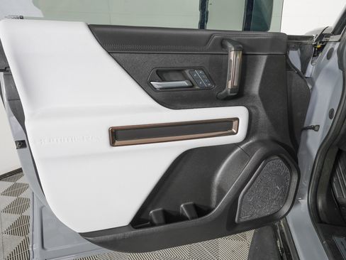 Used 2024 GMC Hummer EV 3X image 15