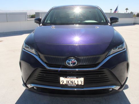 Certified 2023 Toyota Venza Limited AWD/4WD image 7