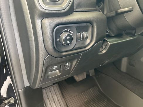 Used 2025 RAM 1500 Big Horn image 38
