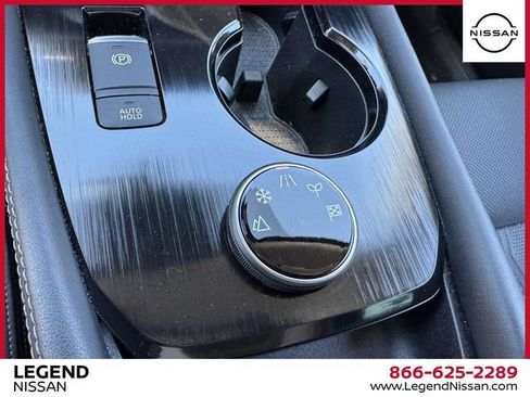 Used 2023 Nissan Rogue Platinum w/ Platinum Premium Package AWD/4WD image 33
