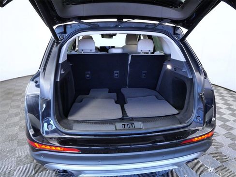 Certified 2024 Lincoln Corsair Premiere w/ Equipment Group 101A image 10