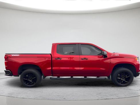 Used 2025 Chevrolet Silverado 1500 LT Trail Boss w/ Convenience Package II AWD/4WD image 4