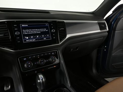 Used 2022 Volkswagen Atlas Cross Sport SEL Premium R-Line image 13