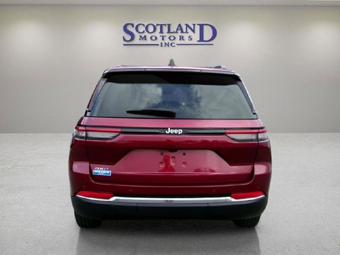 Used 2024 Jeep Grand Cherokee Limited 4xe image 7