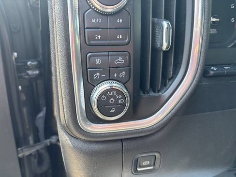Used 2022 GMC Sierra 1500 AT4 w/ AT4 Premium Package AWD/4WD image 29