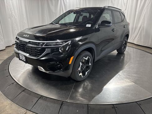 Certified 2025 Kia Seltos S image 1