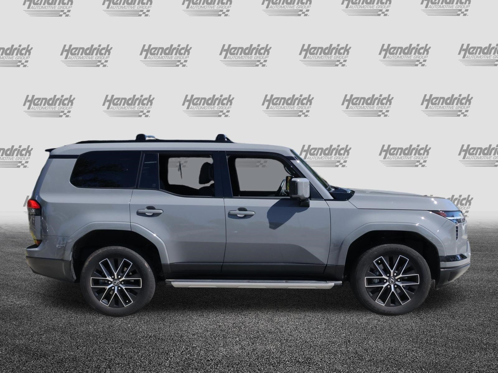 Used 2024 Lexus GX 550 w/ Accessory Package (Z1) AWD/4WD image 10