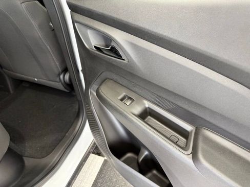 New 2027 Chevrolet Bolt LT w/ Comfort Package FWD image 25