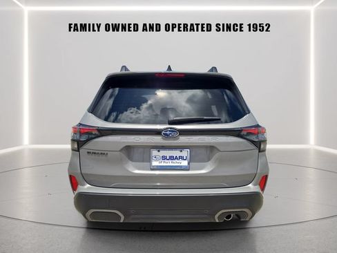 Used 2025 Subaru Forester Limited AWD/4WD image 4
