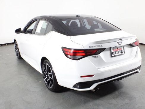 Used 2025 Nissan Sentra SR w/ SR Premium Package FWD image 13