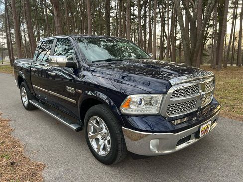 Used 2016 RAM 1500 Laramie w/ Convenience Group image 4
