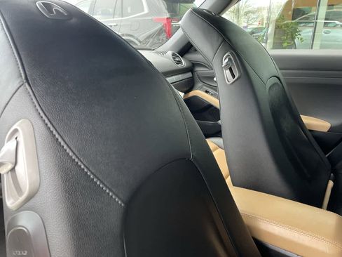 Used 2017 Porsche 718 Boxster image 19