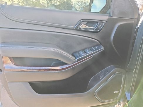 Used 2020 GMC Yukon SLT w/ Open Road Package image 10