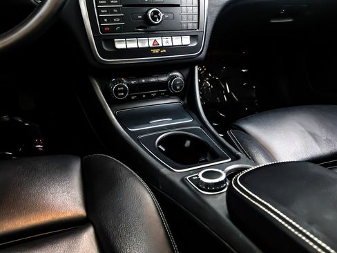 Used 2020 Mercedes-Benz GLA 250 image 6