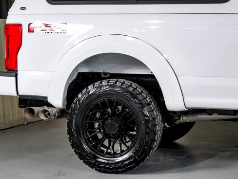 Used 2017 Ford F250 XL w/ Power Equipment Group image 7