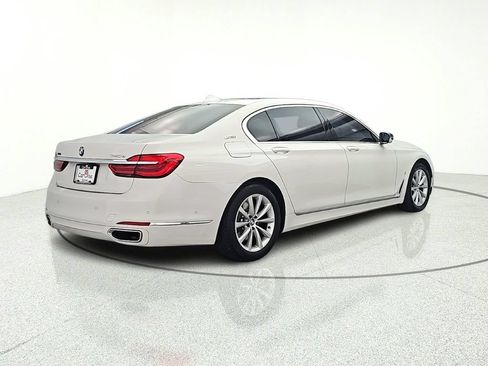 Used 2018 BMW 740e xDrive AWD/4WD image 7
