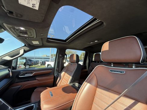 Used 2024 GMC Sierra 2500 Denali Ultimate image 28