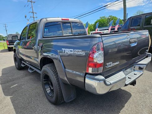 Used 2013 Toyota Tacoma 4x4 Double Cab w/ TRD Off-Road Pkg image 3