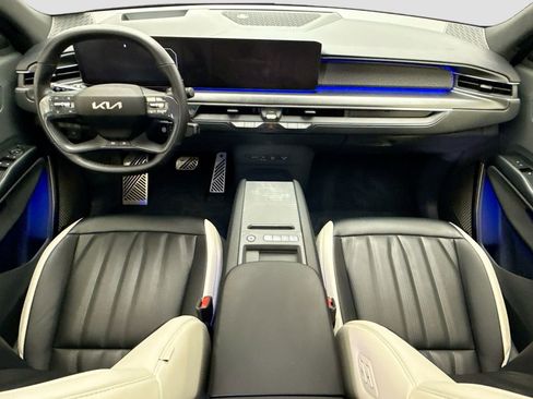 Used 2024 Kia EV9 GT-Line image 14