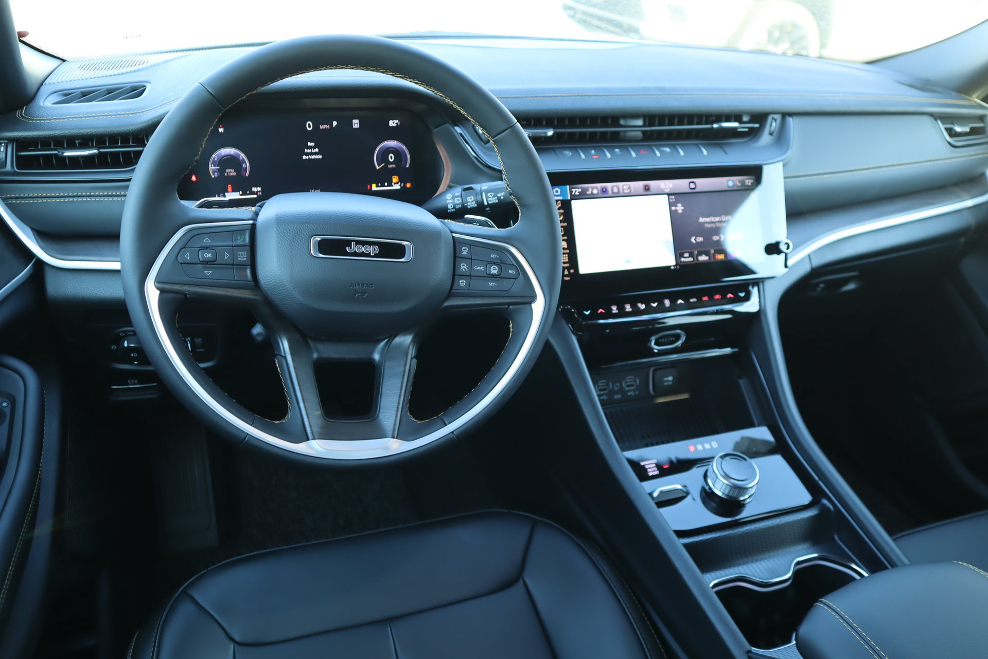 New 2026 Jeep Grand Cherokee Limited AWD/4WD image 2