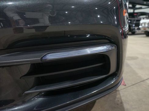 Used 2017 Porsche Panamera 4 image 32
