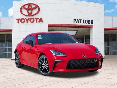 New 2026 Toyota GR86 RWD image 1