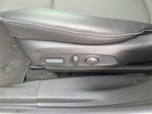 Used 2023 Buick Encore GX Preferred w/ Cold Weather Comfort Package image 12