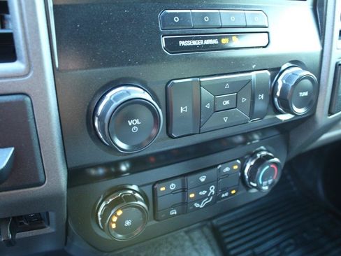 Used 2019 Ford F250 XL w/ Power Equipment Group RWD image 27
