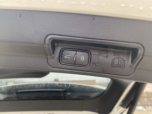 Used 2022 Ford Explorer XLT w/ Equipment Group 202A image 35