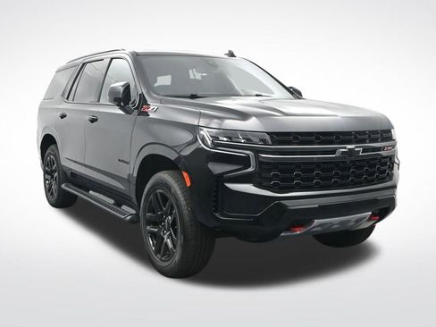 Used 2022 Chevrolet Tahoe Z71 w/ Luxury Package AWD/4WD image 3