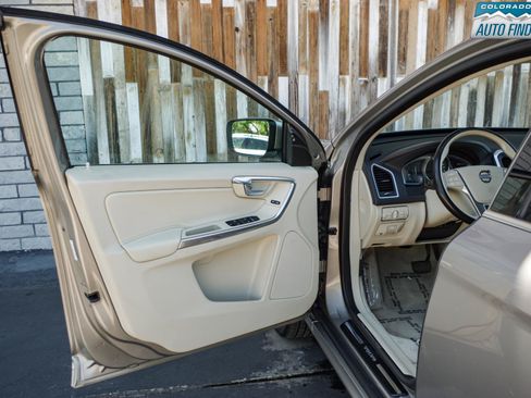 Used 2015 Volvo XC60 T5 AWD/4WD image 10