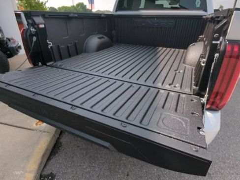 Used 2026 Toyota Tundra Limited AWD/4WD image 38