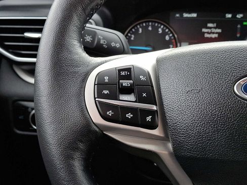 Certified 2023 Ford Explorer XLT w/ Equipment Group 202A image 24