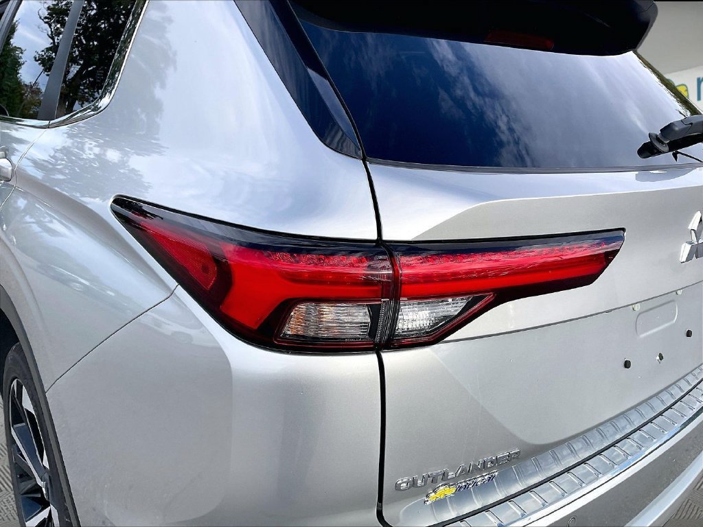Used 2024 Mitsubishi Outlander SE AWD/4WD image 31