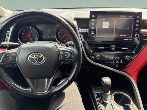 Used 2022 Toyota Camry XSE image 18